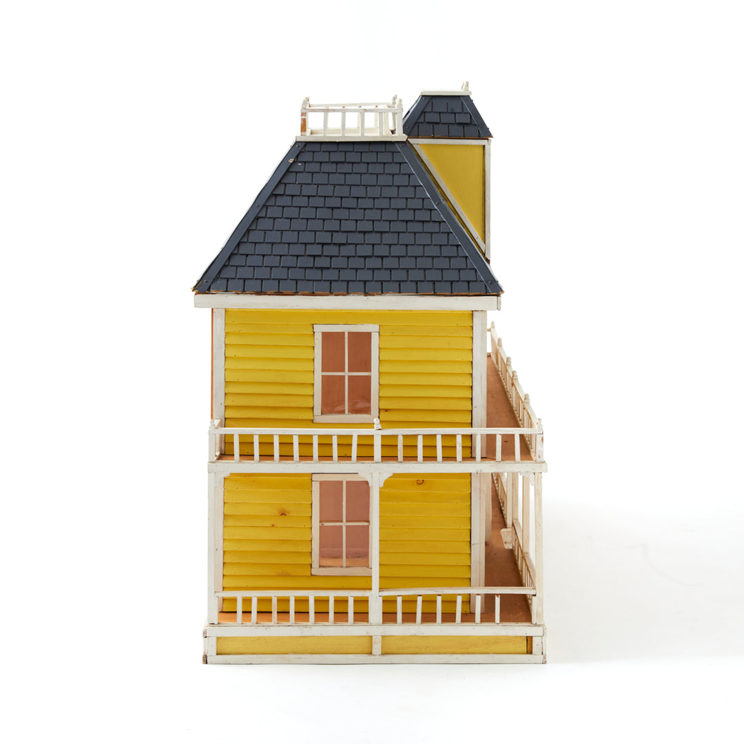 Vintage Victorian Dollhouse