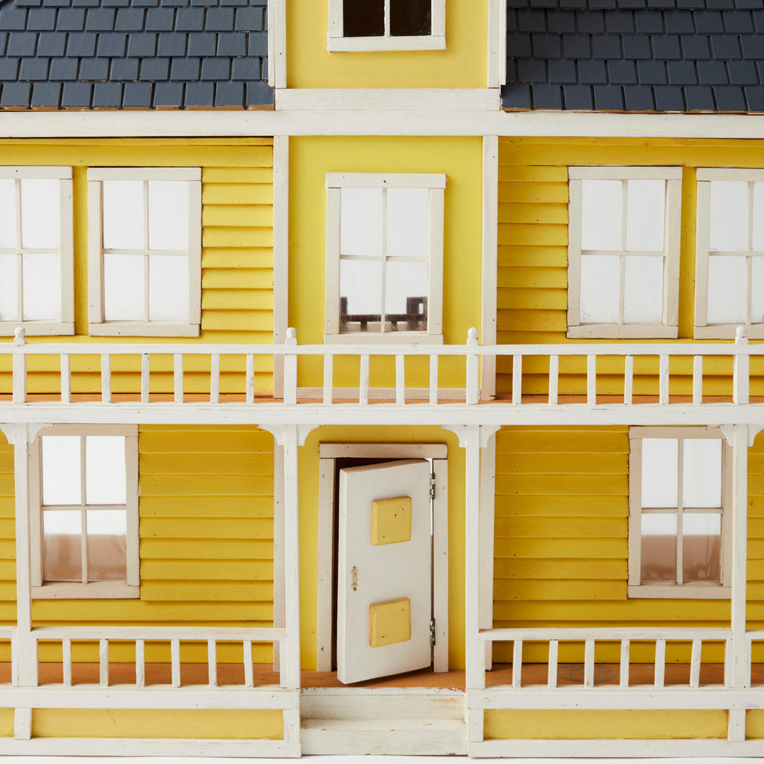 Vintage Victorian Dollhouse