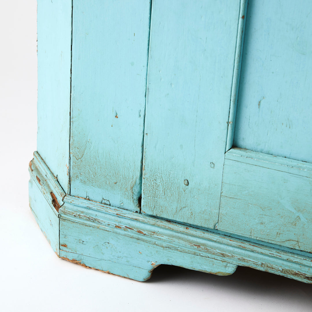 Antique American Corner Cabinet, 19th Century
