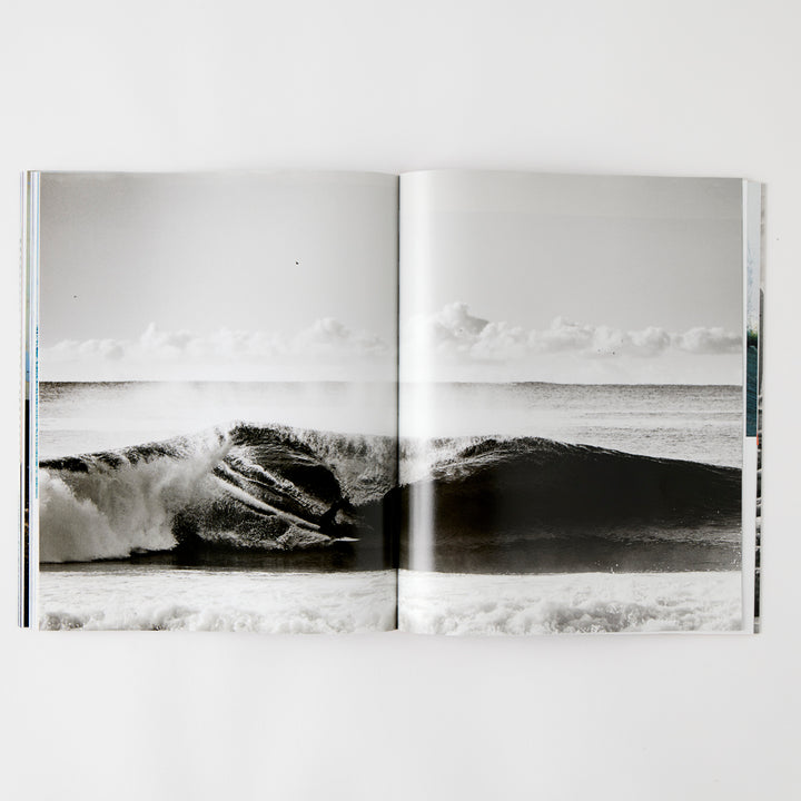 The Surfer’s Journal, Volume 32 No. 4