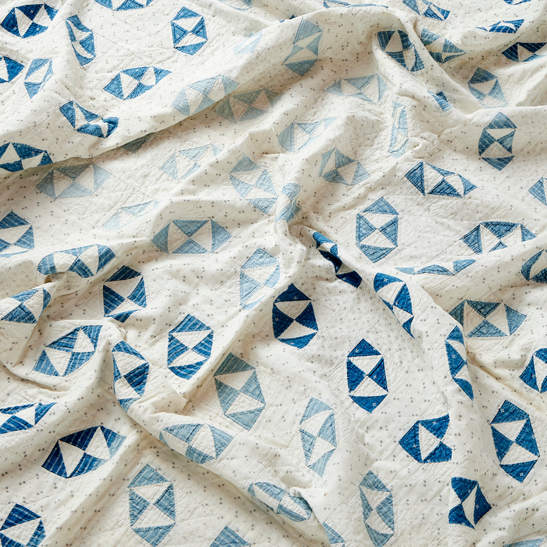 Early 20th Century Antique Amish Quilt