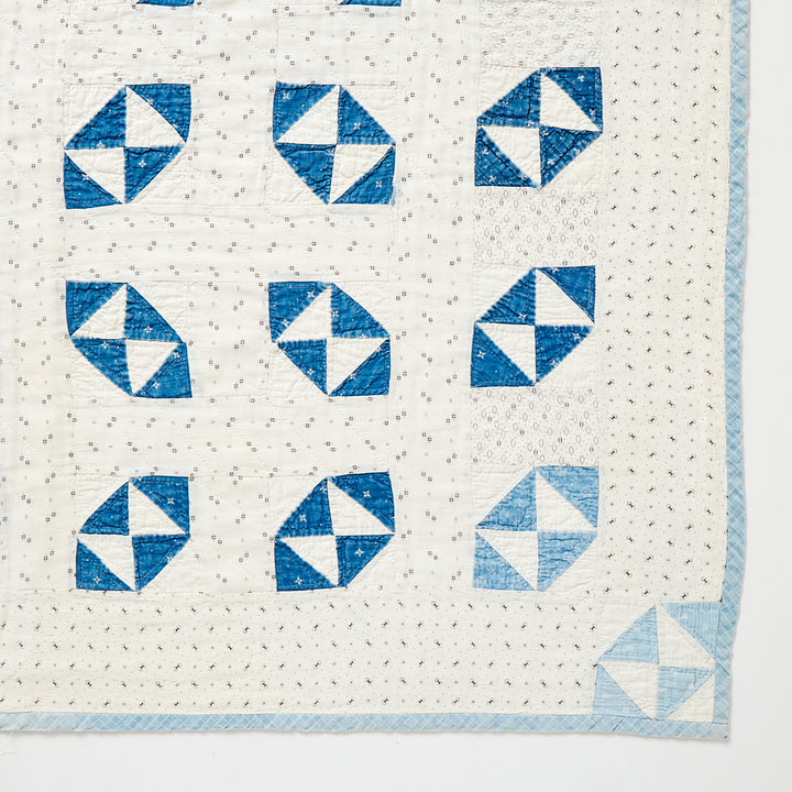 Early 20th Century Antique Amish Quilt