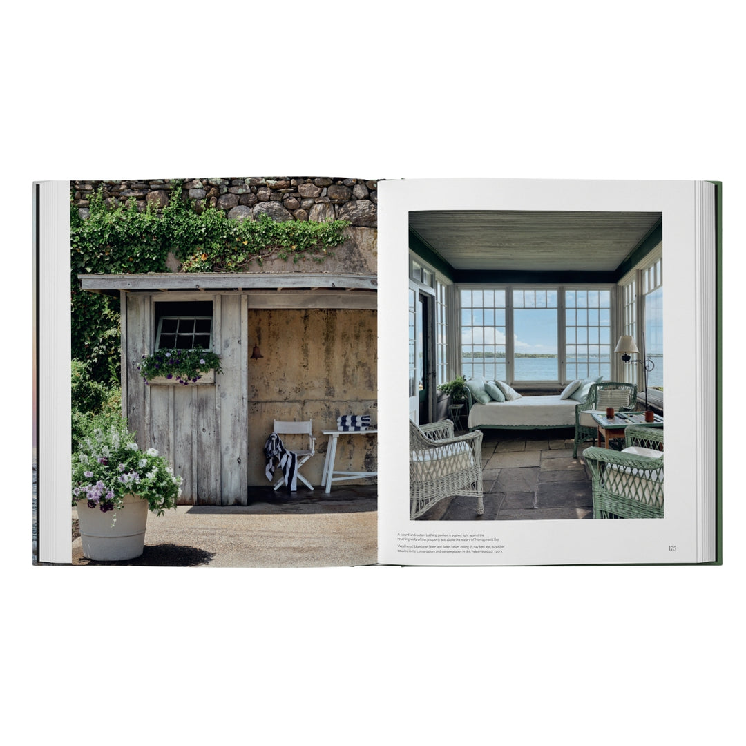 Summer by the Sea: Cottages from Watch Hill to Little Compton