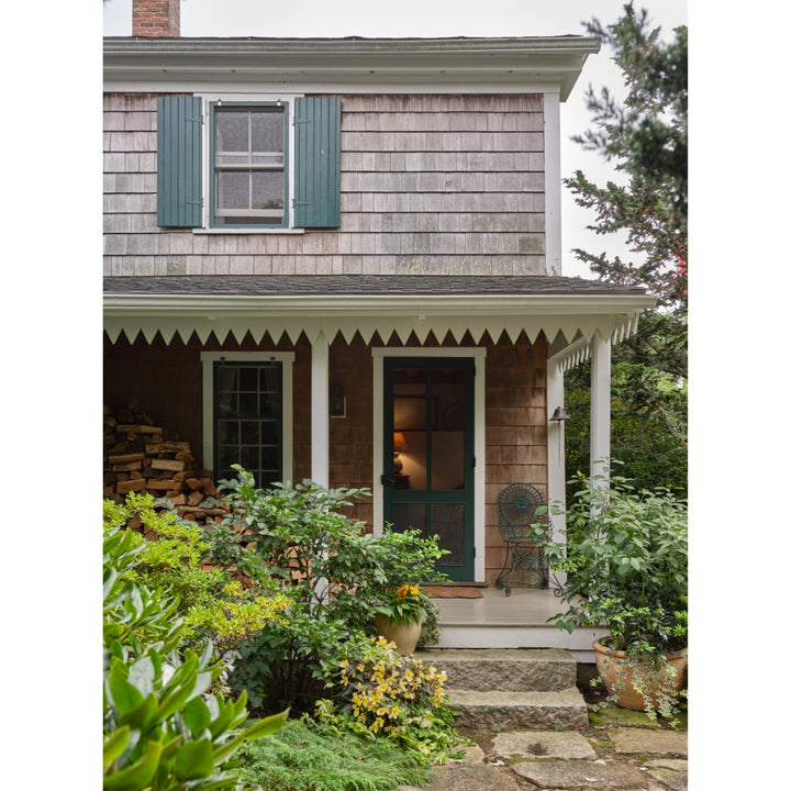 Summer by the Sea: Cottages from Watch Hill to Little Compton