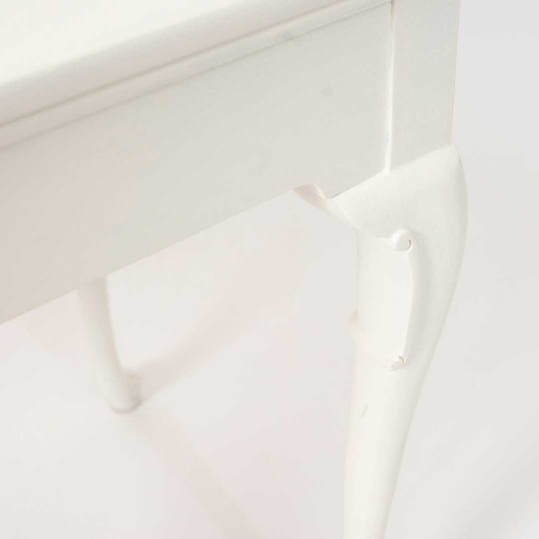 Vintage Queen Anne Style Table