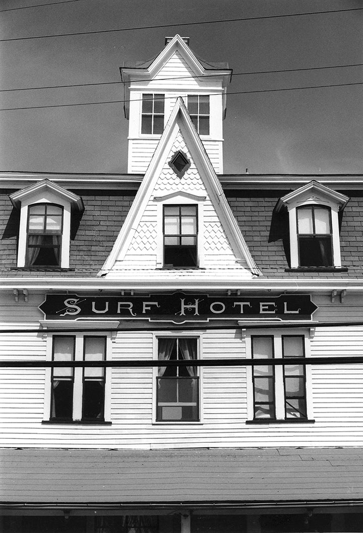 Klaus Gemming, The Surf Hotel